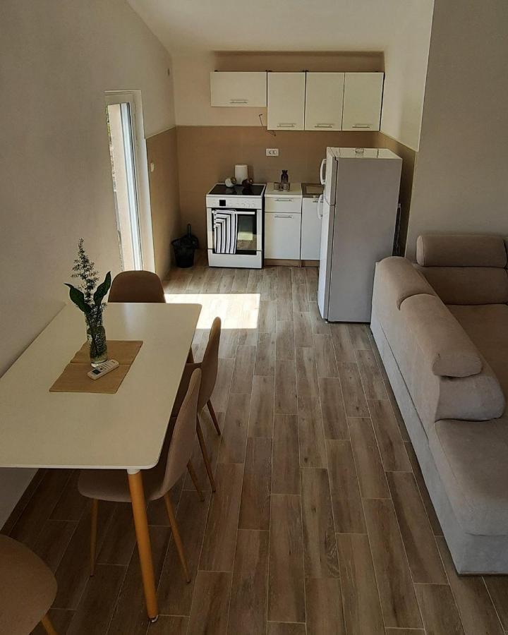 Apartmani Emma Котор Экстерьер фото